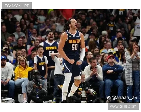 足球明星在俱乐部受伤引发球迷热议对球队未来的影响与应对策略