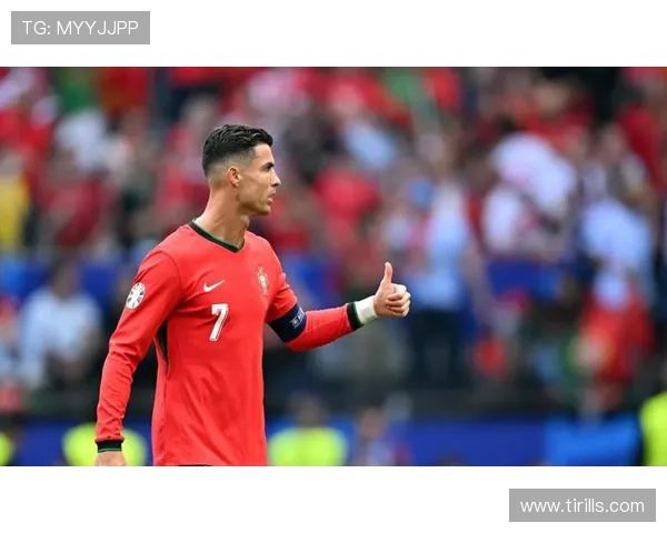 足球明星因伤病提前退赛引发球迷热议与职业生涯未来的深思 足球明星因伤病提前退赛引发球迷热议与职业生涯未来的深思