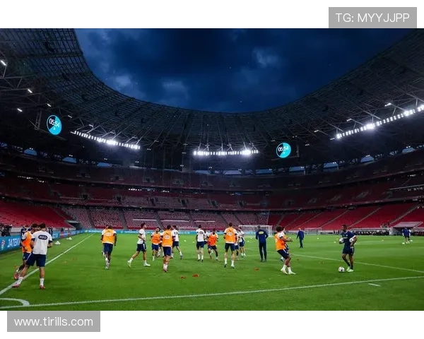 足球明星精彩进攻集锦全景展示让你领略足球魅力与技巧的完美结合