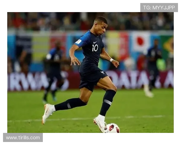 足球明星跳跃高度大比拼谁能跃得最高最远 足球明星跳跃高度大比拼谁能跃得最高最远