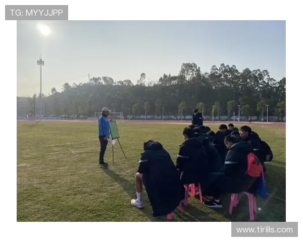 玉岩中学足球明星闪耀赛场展现青春活力与团队精神